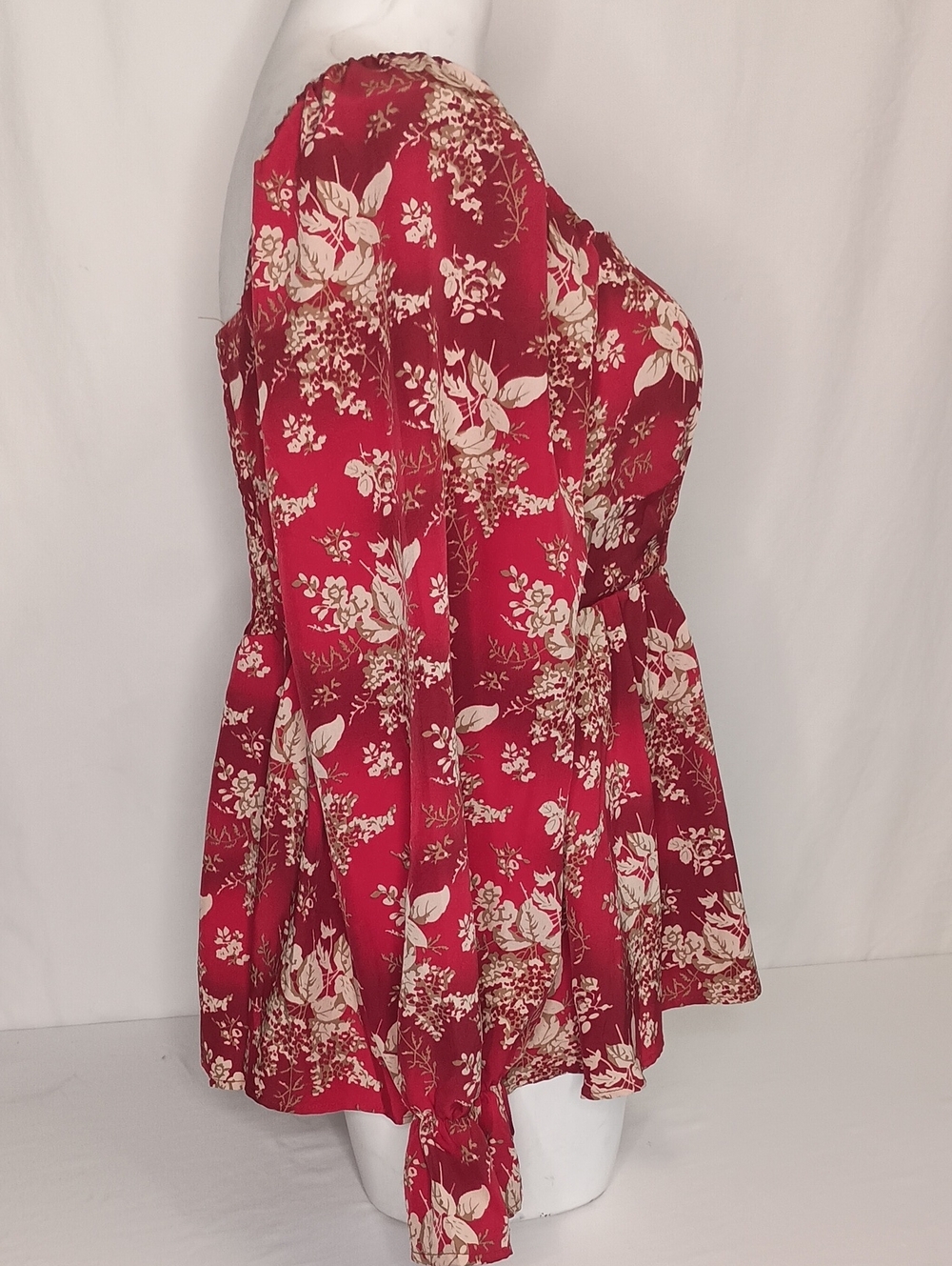 Women's Size 1X Floral Print Blouse Red  Fall Autumn - Picture 3 of 8